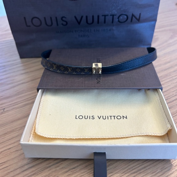 Louis Vuitton Lockit Wrap Bracelet - Picture 2 of 11